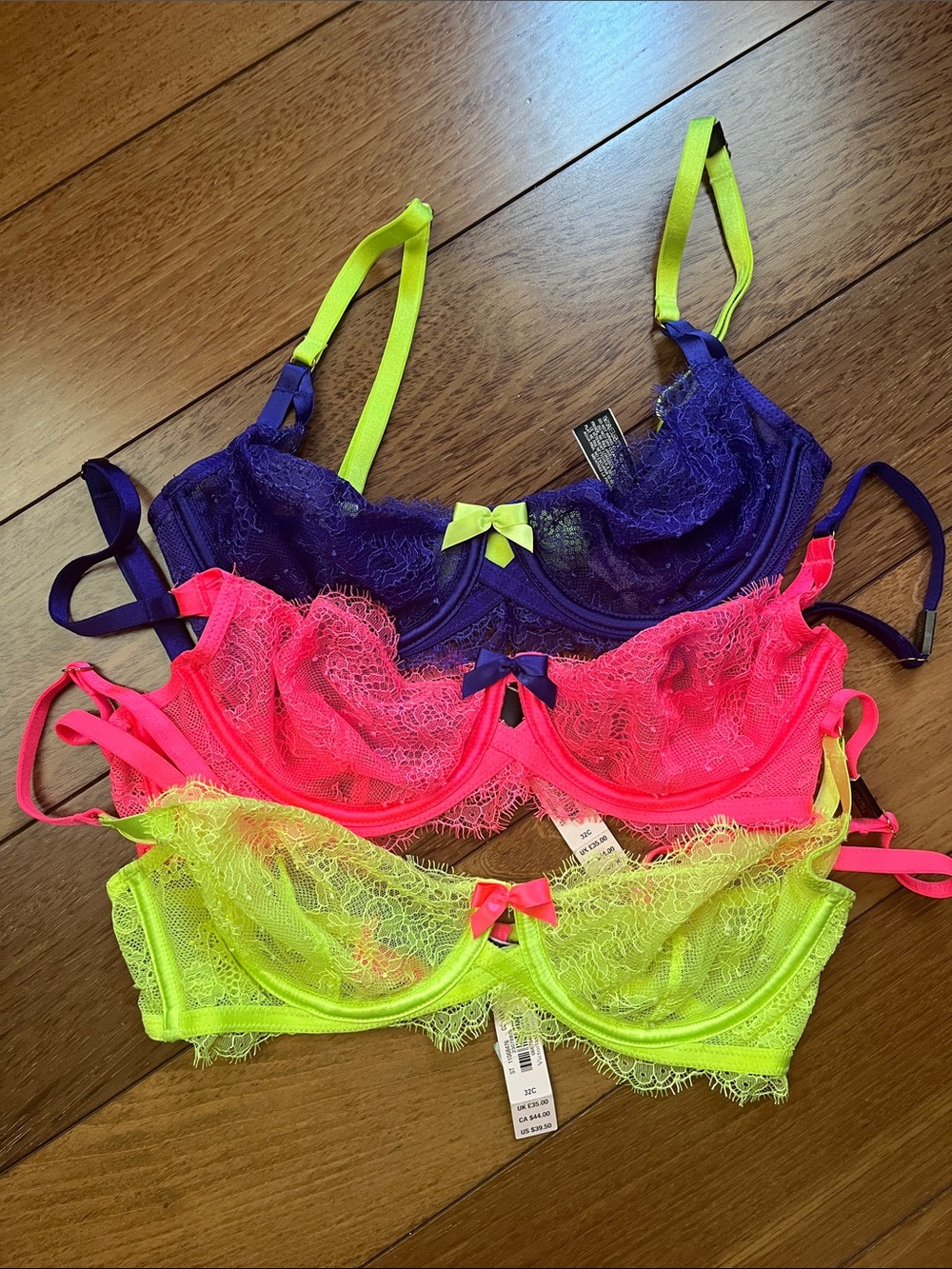 Lot of 3 NWT Victoria’s Secret Neon Lace Underwire Bras